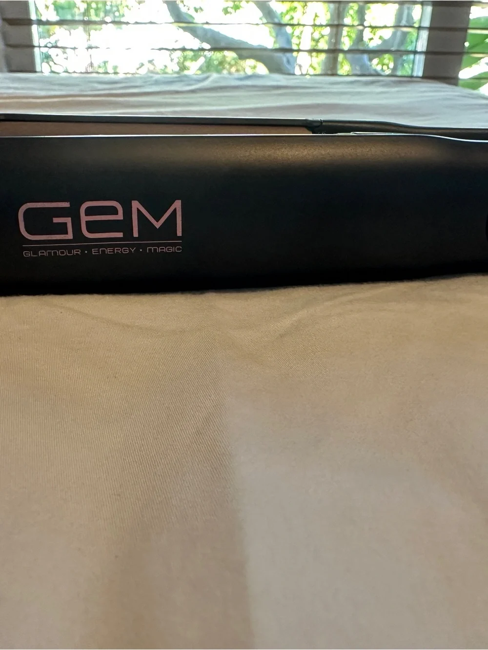 GEM Glamour Energy Magic Hair Straightener – Like New ✨